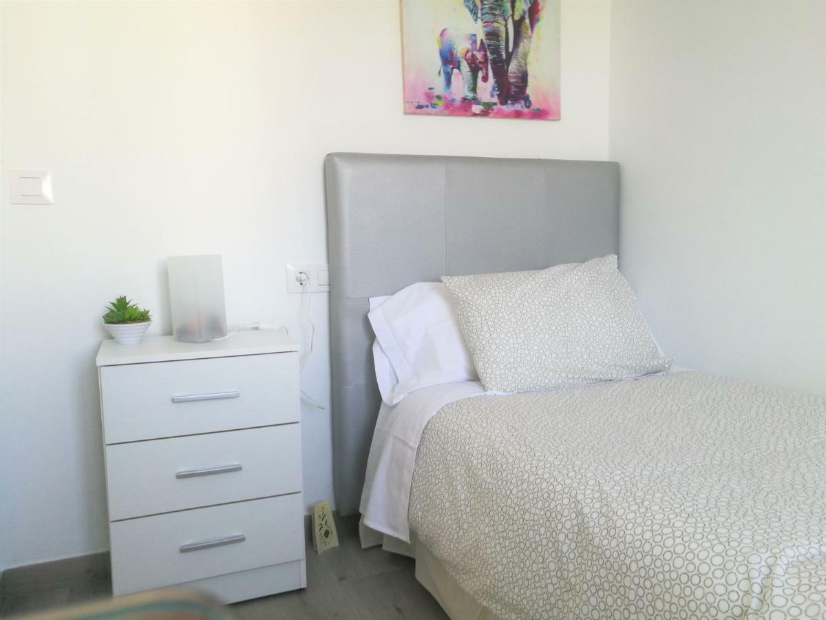 Piso Con Terraza Y Vistas Espectaculares Lejlighed Carmona  Eksteriør billede