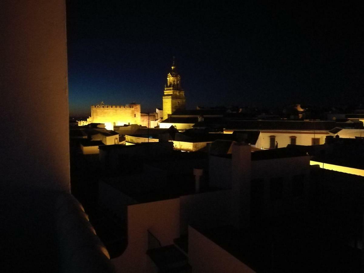 Piso Con Terraza Y Vistas Espectaculares Lejlighed Carmona  Eksteriør billede