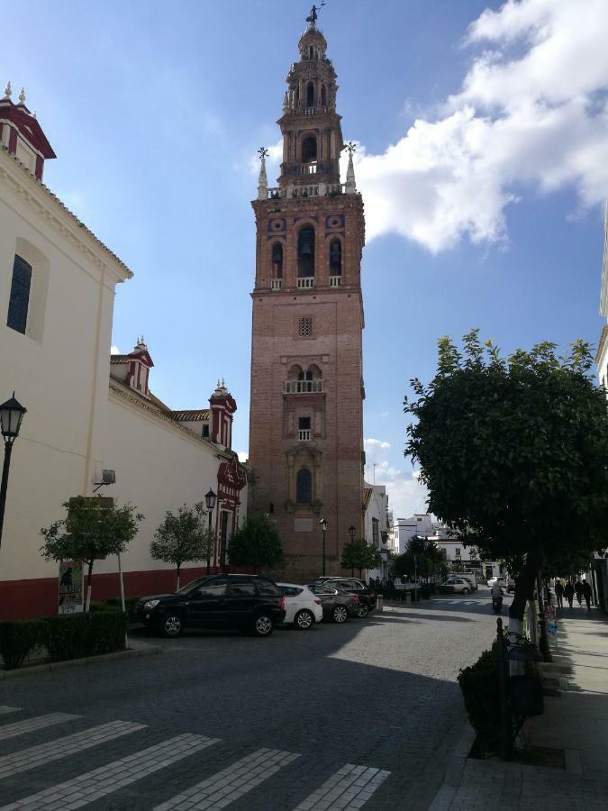 Piso Con Terraza Y Vistas Espectaculares Lejlighed Carmona  Eksteriør billede
