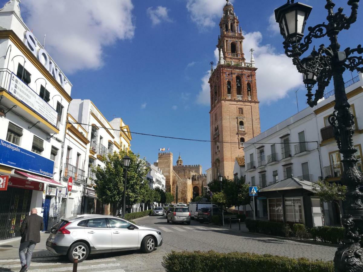 Piso Con Terraza Y Vistas Espectaculares Lejlighed Carmona  Eksteriør billede