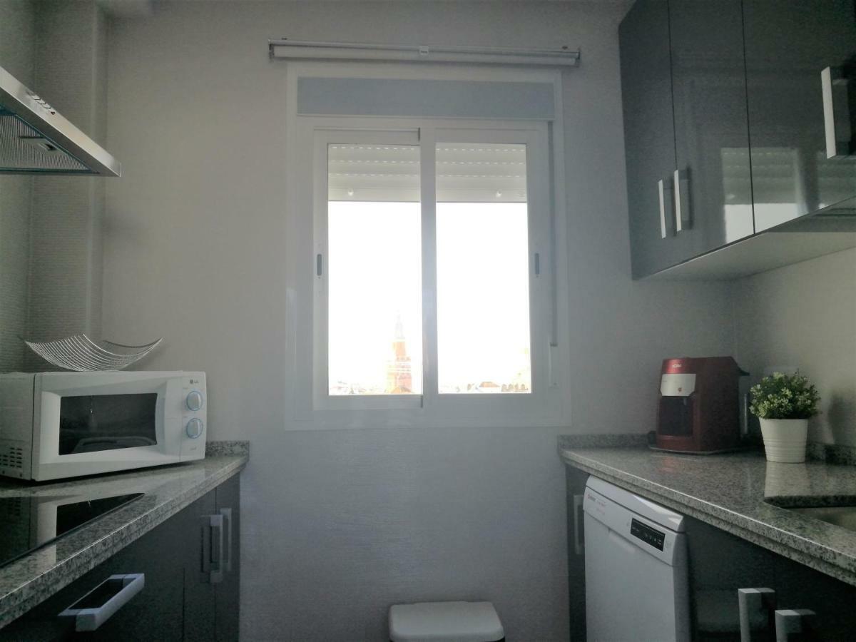 Piso Con Terraza Y Vistas Espectaculares Lejlighed Carmona  Eksteriør billede